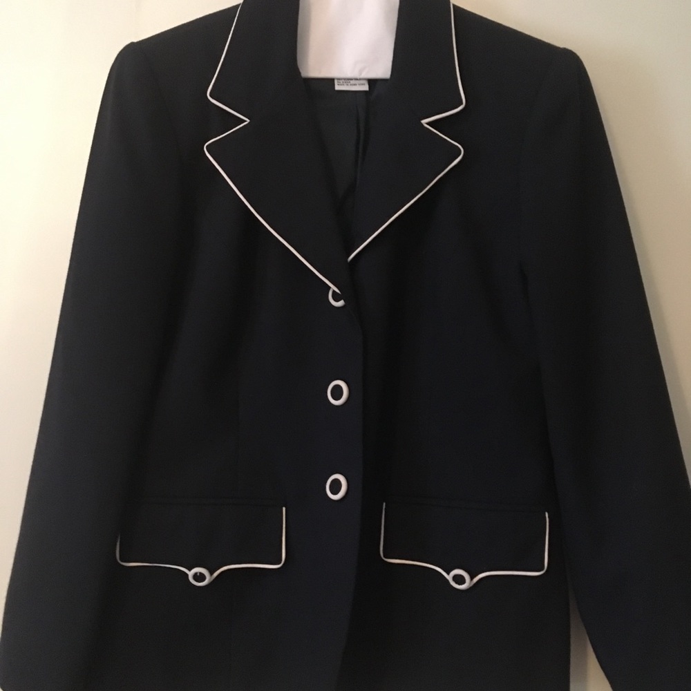 Jacket - Picture 5 of 5